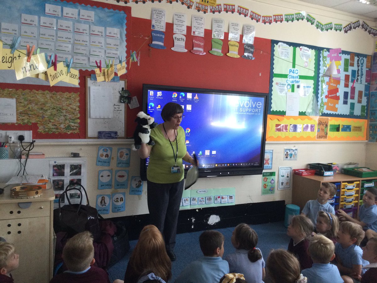 EllisonPrimary's tweet image. #amjamesauthor visited Year 1 to share her animal poems and riddles! We really enjoyed guessing the animal! #EllisonEnglish #Ellisoncommunity
