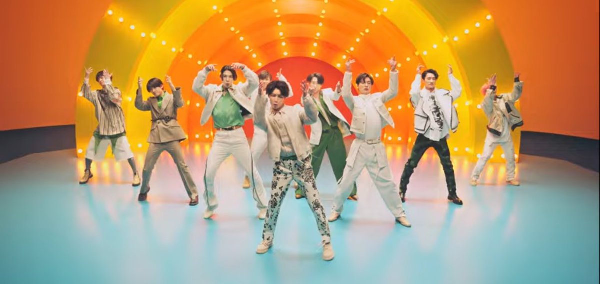 UpdateJBoys's tweet photo. 📰| Hoje as 9:00, foi lançado o novo mv do Snow man, Orange kiss. https://t.co/r0zXx4anXL