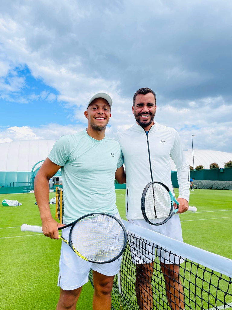 On Court, perfect weather, and all your shots go in.  Couldn't have a better day. @Jay27798 

#teamtrident #fearthetrident #tennisfashion #tennislife #performance #athletes #athleticwear #athletics #crosstraining 
#sky
#london #thisislondon #londonlife #tennisdrills #tennislove