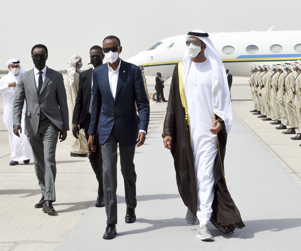 UrugwiroVillage's tweet photo. Sheikh Shakhboot bin Nahyan Al Nahyan, Minister of State of Foreign Affairs and International Cooperation welcomes President Kagame to Abu Dhabi, where he will pay his respects to H.H. Sheikh Khalifa bin Zayed Al Nahyan and offer his condolences to H.H. Sheikh @MohamedBinZayed. https://t.co/RNKsob78bM