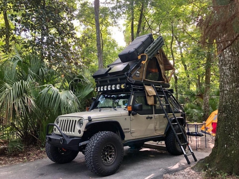 TreadOverland's tweet photo. Where’s your adventure this weekend?⁠
⁠
📸 Credit: @ta2_ta⁠
⁠
⁠
#jeeplife #jeepwrangler #offroad https://t.co/mEkN8pA677