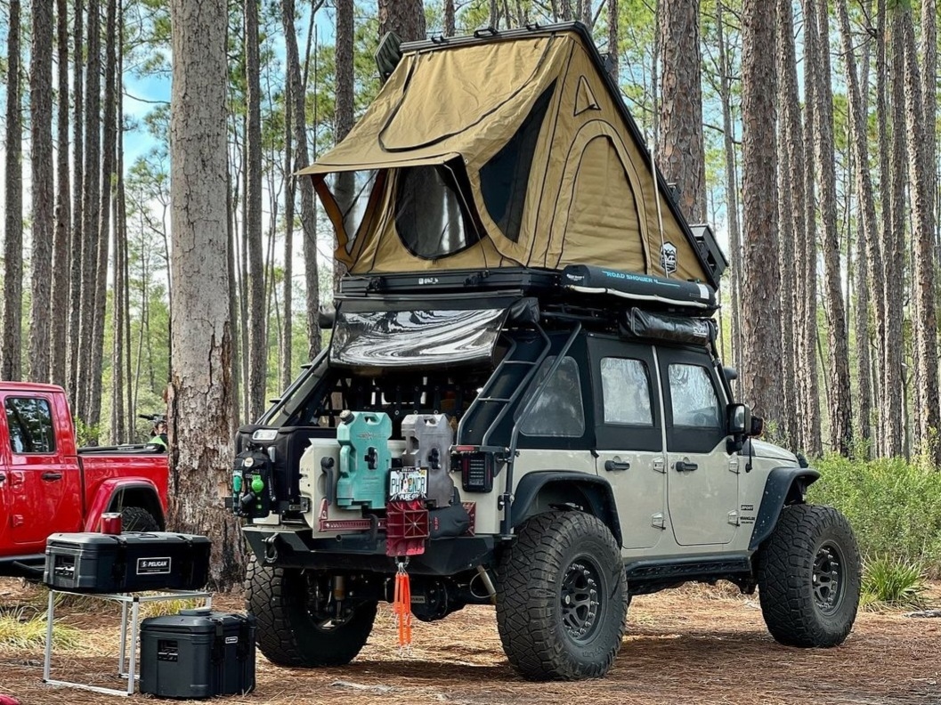 TreadOverland's tweet photo. Where’s your adventure this weekend?⁠
⁠
📸 Credit: @ta2_ta⁠
⁠
⁠
#jeeplife #jeepwrangler #offroad https://t.co/mEkN8pA677