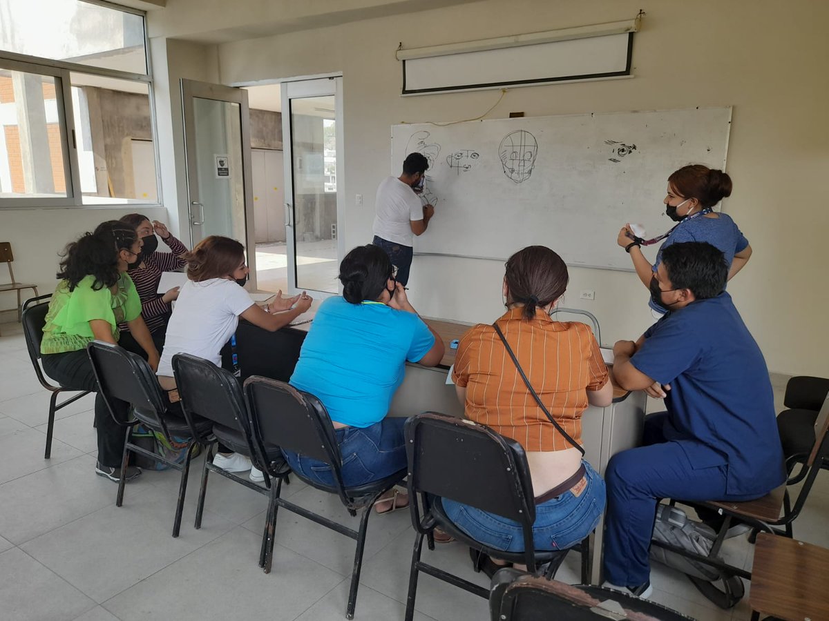 uemilianozapata's tweet photo. 👏😍👉Hoy queremos presentarte y felicitar a Joaquín López, alumno de LPYN 8° tetramestre👌, quién además es maestro voluntario y demuestra su amor a la #UNEZ al presidir el Club de Dibujo e ilustración📝✒️ ¡Muchas gracias Joaquin! #OrgulloUNEZ 🔔 ❤️ https://t.co/W3PeQ9Mt8Y