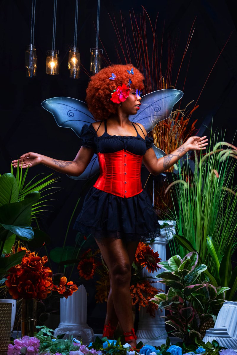SweetOkies's tweet photo. But she can only be seen when the seeker holds a four-leafed clover.
Photographer: Terrell Maxwell
Contribute to Black Fae Day!!!
#cosplay #cosplayer #cosplay101 https://t.co/PVV8ik8UcS