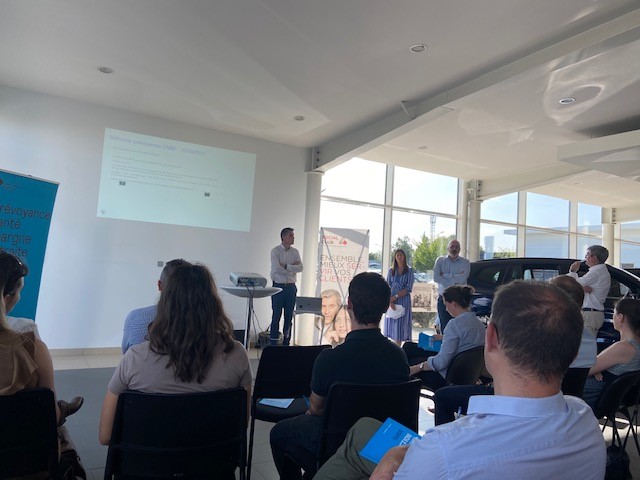 OECPaysdeLoire's tweet photo. Hier soir se tenait la Soirée du Conseil à Angers !
Avec : Yvan CHEVALIER et Clément AUGUSTIN de @AG2RLAMONDIALE 
Arnaud GRANGER, Bâtonnier du barreau d'Angers.
Flore VRIGNAUD, Notaire à Cholet
Jean-Yves LECHEVESTRIER Premier Vice-Président du 49 de @OECPaysdeLoire https://t.co/190PzVDK0t