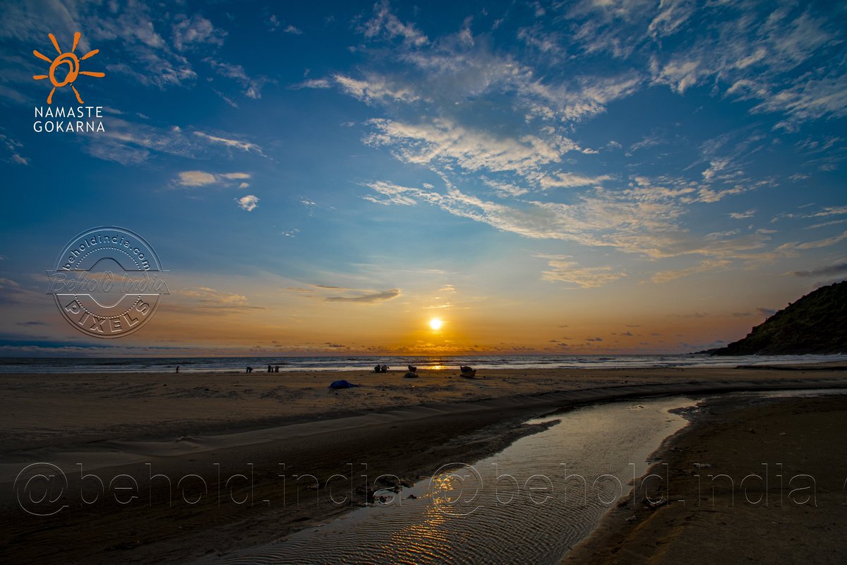 beholdindia's tweet photo. Canvas of the Cosmos: Nirvana beach presents a canvas with freehand brush strokes and a plethora of colours adorning the evening water &amp; skyscape
Namaste Nirvana near the top edge of this beach has 10 rooms &amp; a restaurant
#BeholdIndia #Nikon #NikonD7500 #D7500 #Air2S #Photography https://t.co/rIcfApiORq
