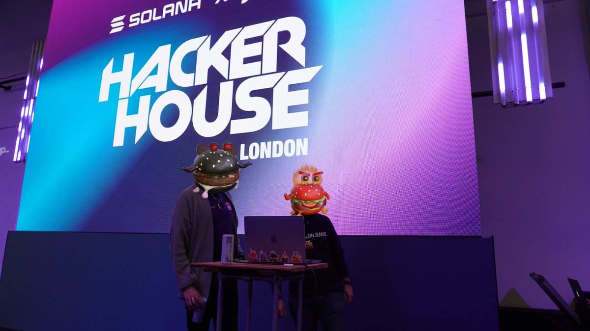 SolanaBurgerK's tweet photo. Chefs!

Our team is ready for today's event at 5.00PM

Don't miss it because you're going to F****g flip out🤯 https://t.co/DPWgZUrj7C