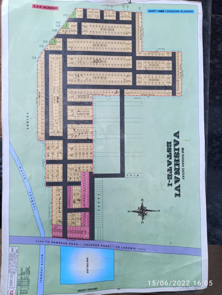 ErKapilArora's tweet photo. @BhagwantMann @CsPunjab @surabhimalik @LudhianaDpro Illegal Colonies still being developed unlawfully in active connivance of #GLADA.Less than 1% ParkArea,road width just 20' &amp; is more like concrete jungle.Huge loss to Exchequer, cheating Public &amp; causing huge loss to Environment https://t.co/x9p36BHb3V