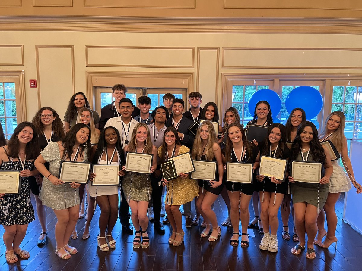 IB Program at FTHS tweet media