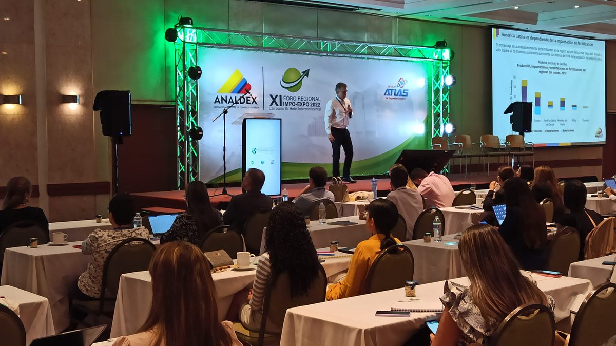 AnaldexColombia's tweet photo. #ForoRegionalAnaldex  | la destrucción de la capacidad productiva agrícola en Ucrania y la parálisis del comercio de cereales y fertilizantes en Rusia abren la perspectiva para una crisis alimentaria mundial - @javierDiazMo, @davidcastanoco https://t.co/C8ezBF7M5C
