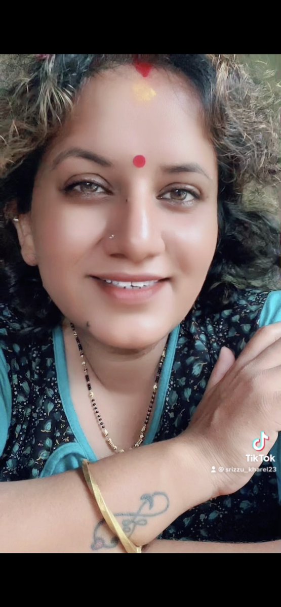 NepaliGirl23's tweet photo. अमृतपनि यही बोलीमा, विषपनि यही बोलीमा..
सकेसम्म त मधुर वचन नै बोलौं न हुन्न ❤️
#Copied #PositiveVibes https://t.co/z4ks4DsnB0