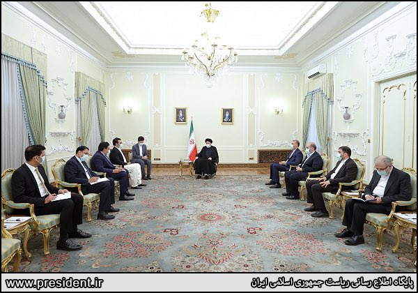 BBhuttoZardari's tweet photo. Pleasure meeting President Ayatollah Ebrahim Raisi. Conveyed good wishes on behalf of PM @CMShehbaz, invited to visit #Pakistan, underscored importance of high level interactions & thanked him for #Iran’s steadfast support on #IIOJK. Discussed enhancing economic cooperation. https://t.co/gJDRItYjLU
