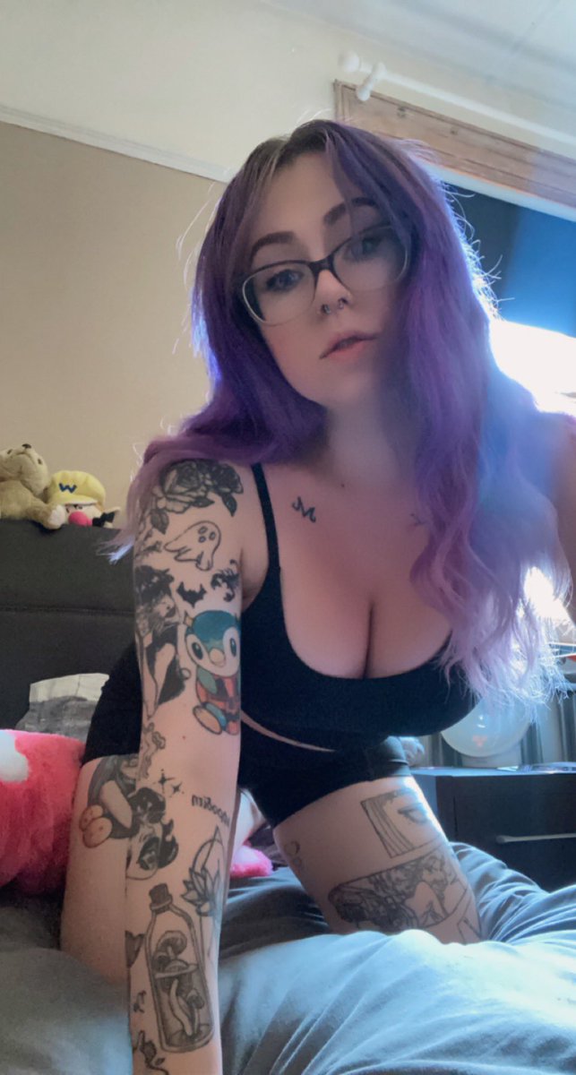 Lady Kaiju 💋 on Twitter: "RT @KaijuRose: There’s a surprise hidden in