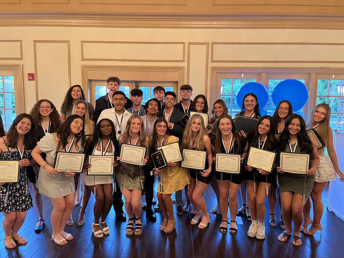 IB Program at FTHS tweet media