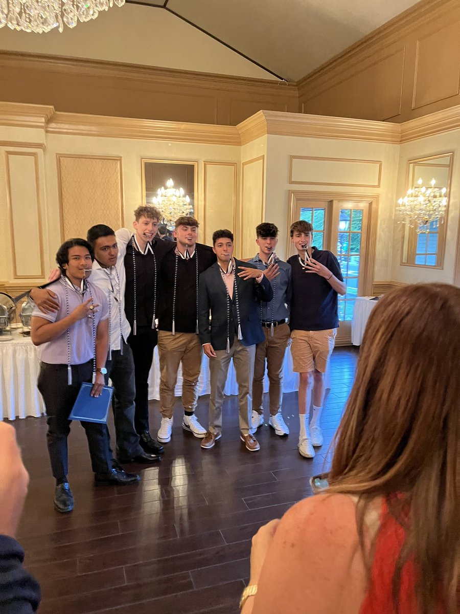 IB Program at FTHS tweet media