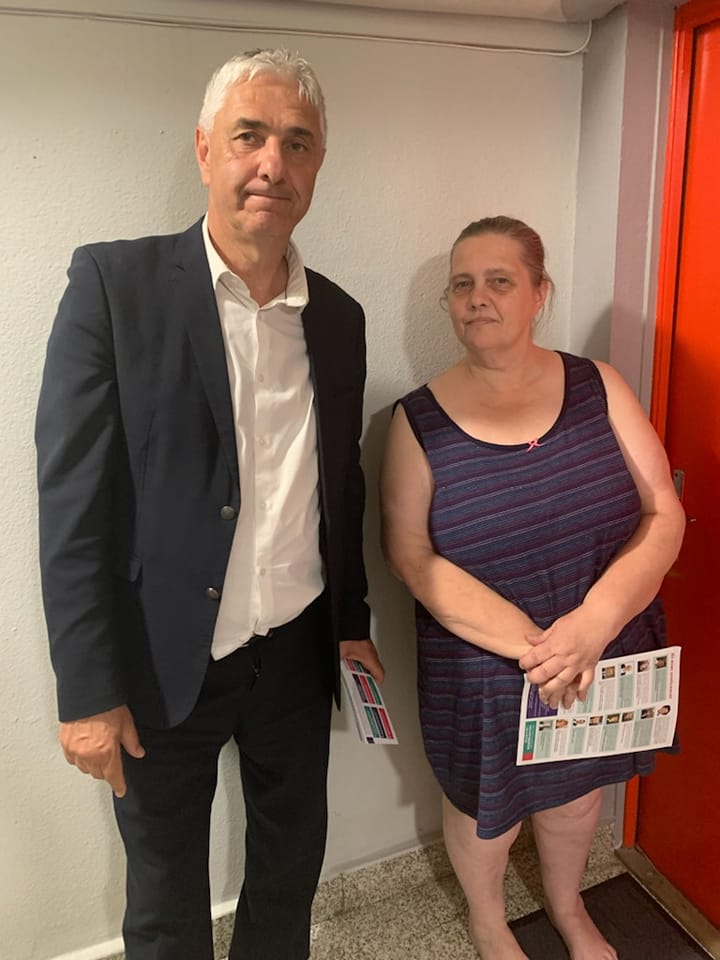 Quartier Beauregard à Nancy.  👈👈

Les habitants de la Tour Paul Dukas sont au bout du rouleau.  Un habitat "proche de l'enfer" me dit-elle😡😡
Les vrais extrémistes sont ceux qui laissent cette situation s'enliser.🙄🙄