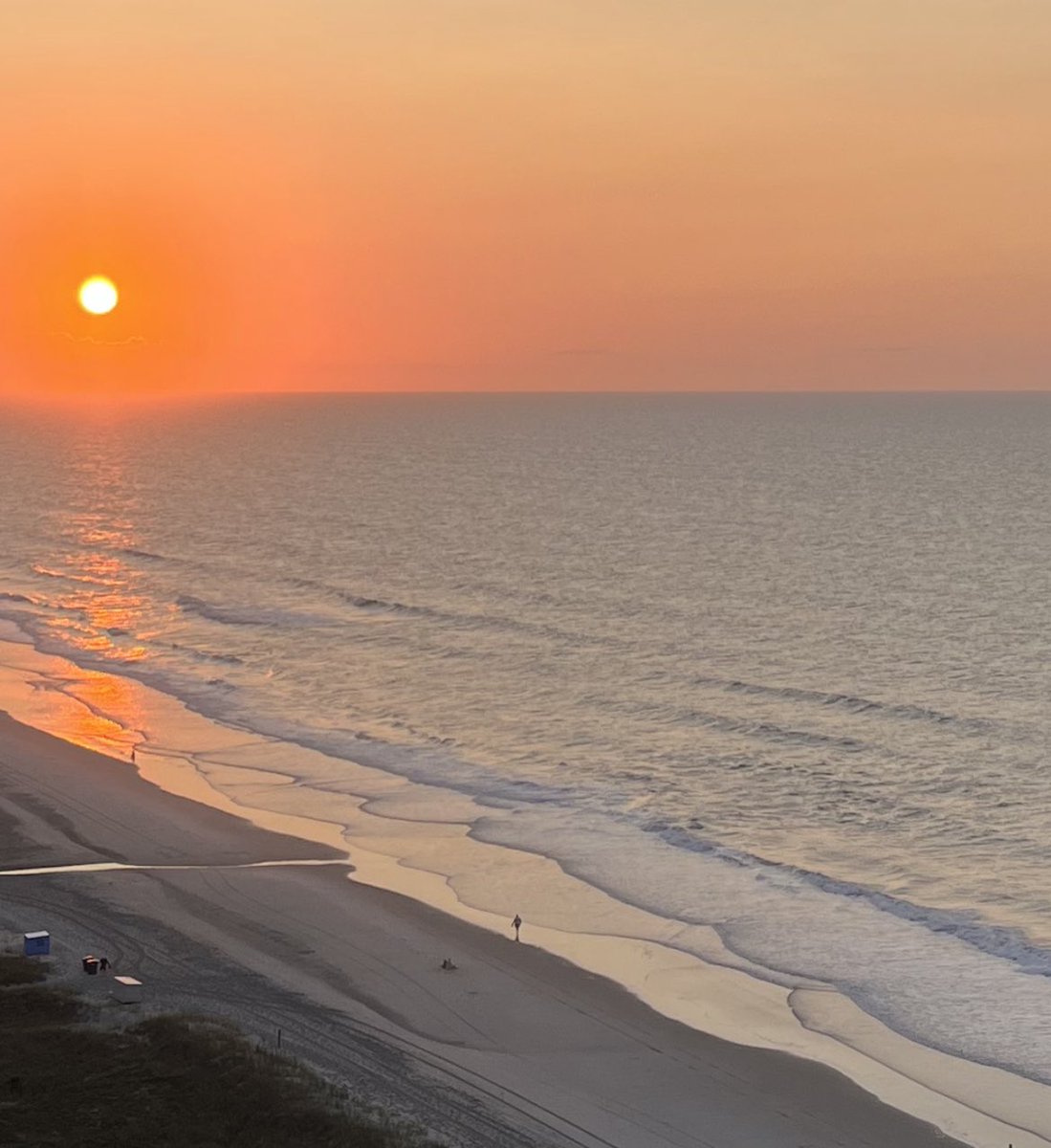 DrMurphy4Sped's tweet photo. Celebrate Wellness Wednesday Education…what’s your happy place? 
Seaside is always my “happy place”…
#WWEd 

"We ourselves feel that what we are doing is just a drop in the ocean. But the ocean would be less because of that missing drop." Mother Teresa https://t.co/oDv5q1IIHU