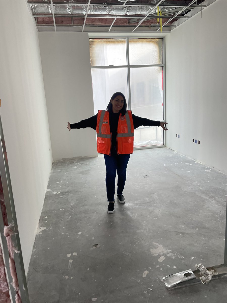 THDChantelleG's tweet photo. Diego and Melissa claiming their new offices! 🙌🏽🙌🏽🙌🏽 #IrwindaleFDC #FirstInCali @Mcgalec99 @DL3472 @melissaTHD6007 https://t.co/gH7Bfgl4jo