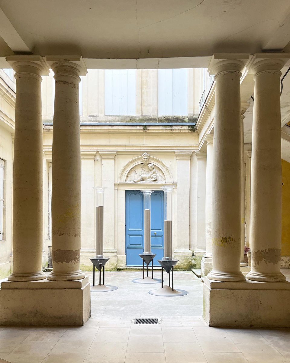 LisaBarrAvel's tweet photo. @FAV_34 
Installation Une illusion d’éternité de Chabrol et Buti

#favmtp2022 #montpellier #architecture https://t.co/8N1Mgj5Gm1 https://t.co/B05rIfJamZ