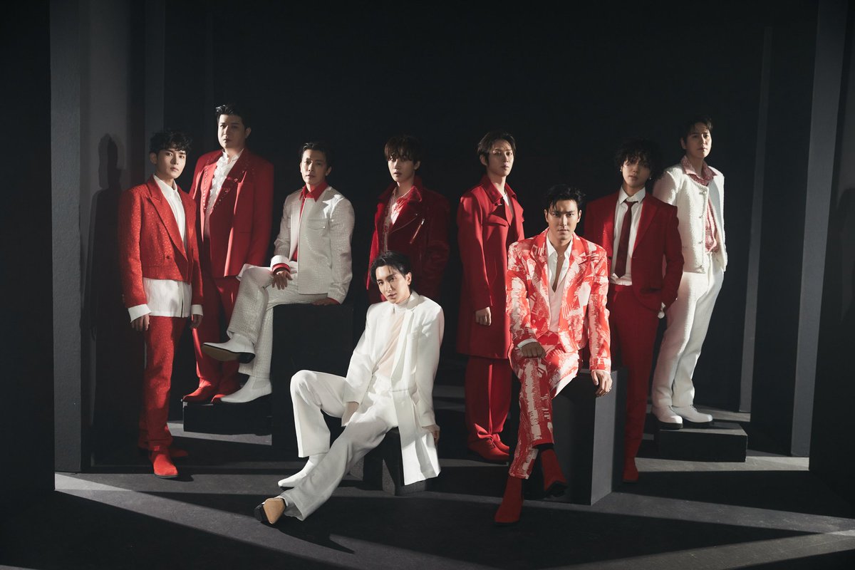 yesungiedf's tweet photo. Outfit merah putih, jumlah pc ada 45. Ini temanya kemerdekaan indonesia bukan?

SUPER JUNIOR IS EVERYWHERE
#SuperJunior_Image_Teaser
#The_Road_Keep_on_Going 
@SJofficial https://t.co/8gwyofUeBH
