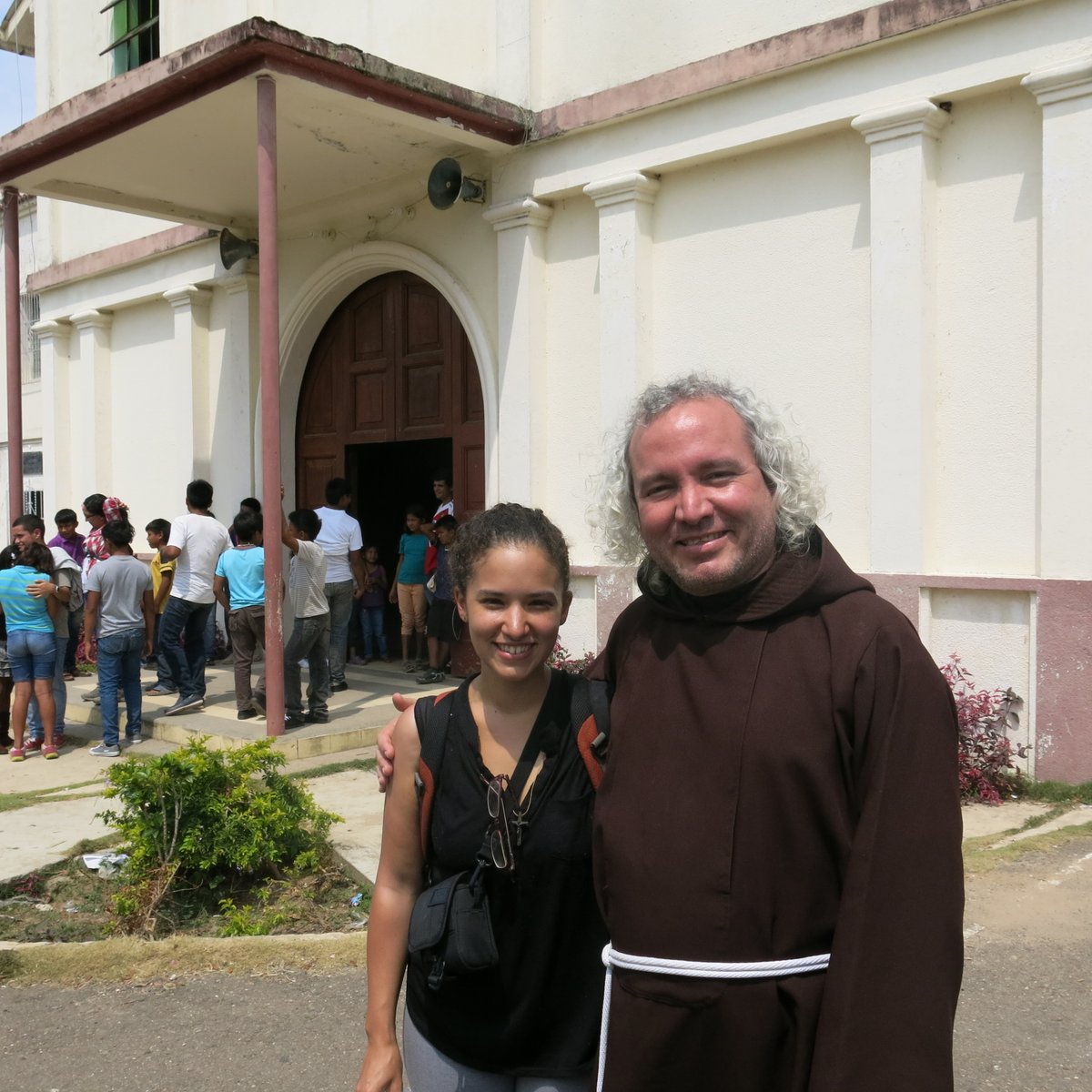 Un hermoso recuerdo de mi primer viaje a la Sierra de Perijá, territorio ancestral de los yukpa y los barí. Gracias Fray Nelson Sandoval por darnos tanto. 

Excursiones misioneras: Los Ángeles del Tukuko revistasic.gumilla.org/2015/excursion… via 
<a href="/CentroGumilla/">Centro Gumilla</a> <a href="/revista_sic/">Revista SIC</a> <a href="/SICalfredo/">Alfredo Infante</a>
