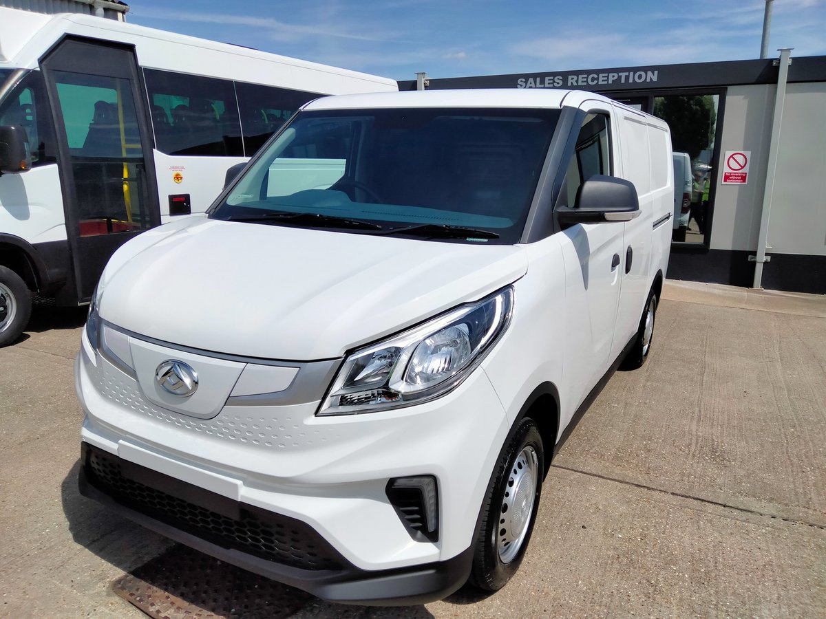 acornmaxus's tweet photo. She's electric! Need more time? The Maxus eD3 certainly doesn't, charging up to 80% in just 45 minutes from a DC. Click the link below to find out how you can be electric too.

https://t.co/95A2DRLV0u #electricvehicles #maxus https://t.co/FPODTrHEK5