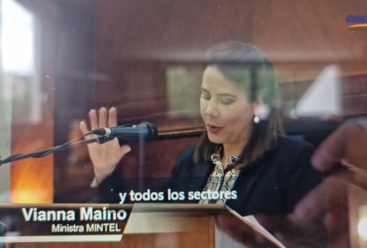fernegretep's tweet photo. #Ecuador El futuro de la industria de TV en 🇪🇨Ecuador. 
Inaugura la Ministra de Telecomunicaciones @vmaino @Telecom_Ec @marymendezji @asiet_lat @DirectorArcotel @Arcotel_ec Vicente Sánchez @ASOCOPE_EC @RAspiazuE y su servidor
@dpl_news 
https://t.co/sENLYvz8fZ https://t.co/bvquzTcIms