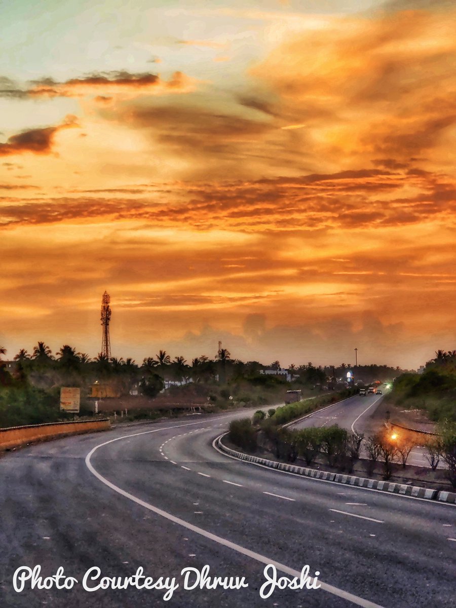 dhruvjoshi730's tweet photo. Wow click..
Location Veraval Bypass, veraval
Courtesy Dhruv Joshi
Capture by OnePlus8Pro
#wowchallenge 
#road https://t.co/5Heif5cvVB