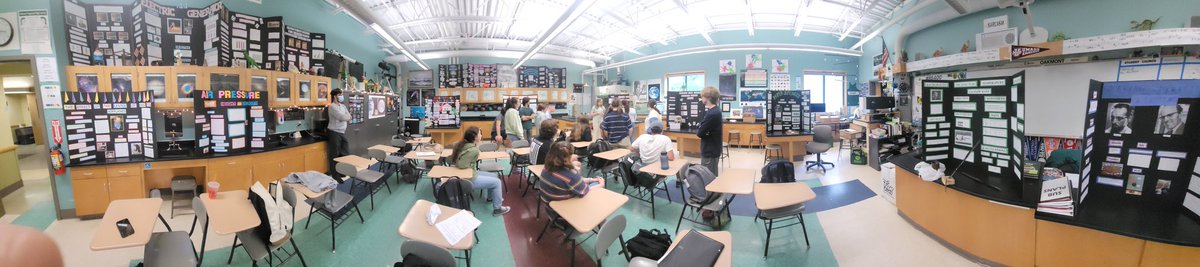 OakSciMatters's tweet photo. Honors Physics Independent Lab "fair" @OakmontRegional https://t.co/Q1sXcEW5QZ