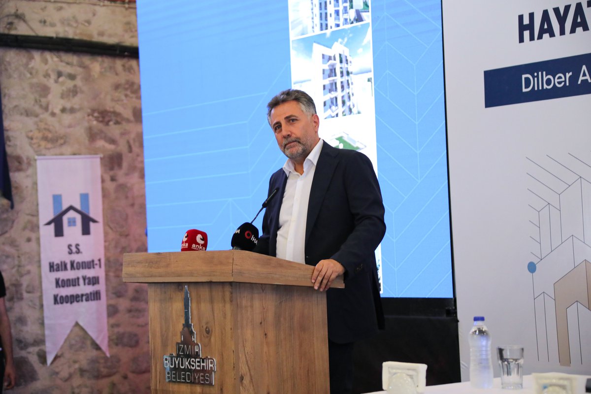 İzmir Büyükşehir Belediye Başkanımız <a href="/tuncsoyer/">Tunç Soyer</a> ile bugün Türkiye’de bir ilke imza attık. Binaları yıkılan vatandaşlarımızın kurduğu kooperatif ile belediye şirketlerimizin ortak çalışması sonucu şirketlerimiz karşılıksız müteahhitlik hizmeti verecek.