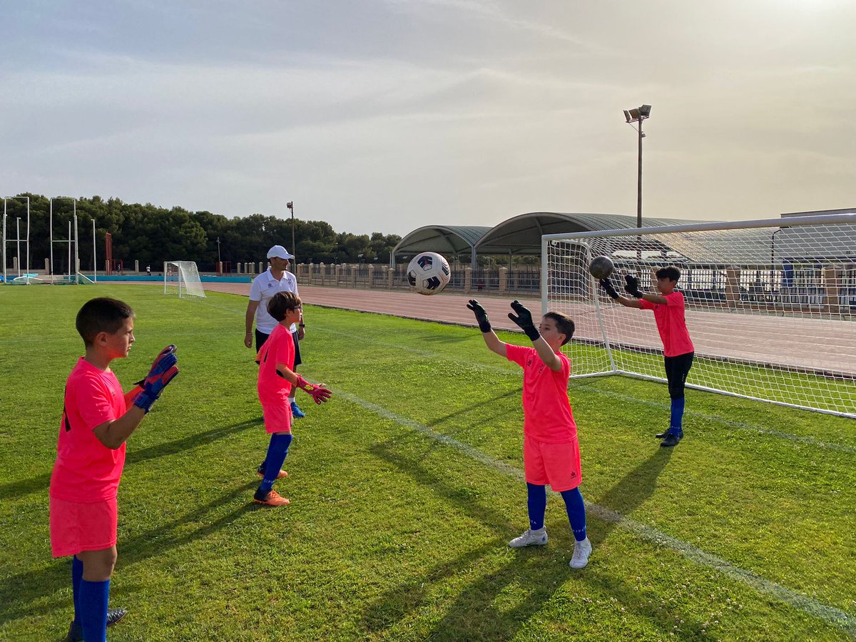 ⚽️ El #equipo de Fútbol 7 del Colegio #CEU San Pablo #Sevilla ha comenzado su participación en los Juegos Nacionales Escolares EMDE Torremolinos 2022 -categoría alevín-. Gran resultado frente a Claret Las Palmas (6-0) ¡Enhorabuena! 👏👏👏 <a href="/Colegios_CEU/">Colegios CEU</a> <a href="/Quintanamontero/">Ramón Quintana</a>