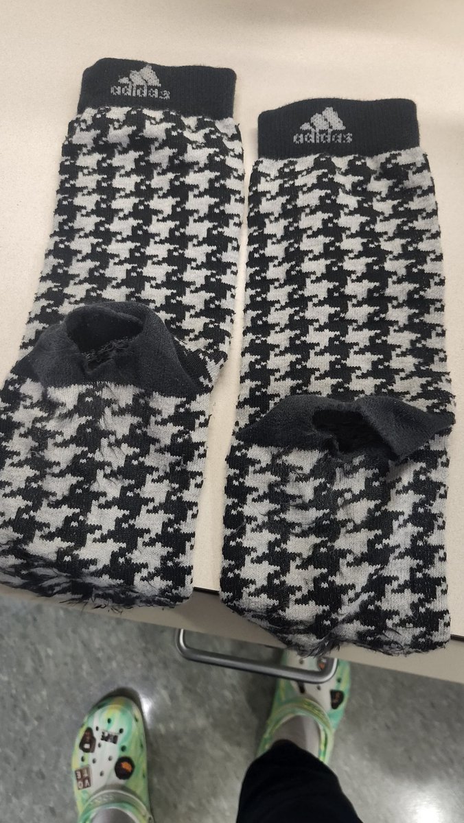 azetanaturally's tweet photo. So...do I blame @adidas @WeAreIvyPark or @Crocs 🤔
But $30 socks should do better than this!!
Hope my patients don't notice #NurseLife #RN #beyhive https://t.co/TR40CnUxut