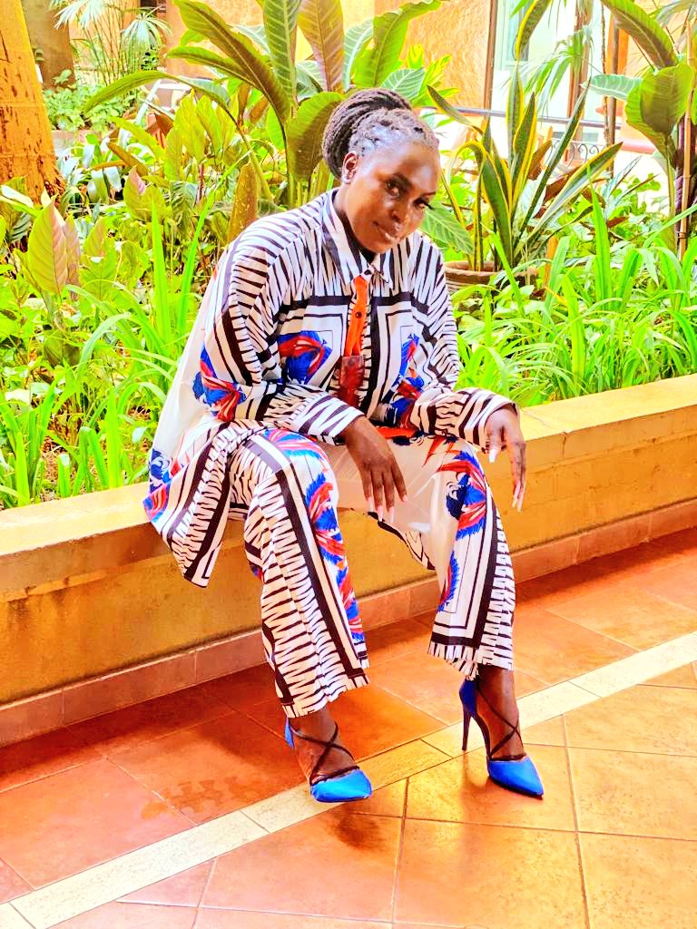 delahDee's tweet photo. The look you give bad energy just at the early kick off hour at #MidweekRave ya'll come through and enjoy 10% discounts on Johnie Walker bottles https://t.co/yLFN16MG3g