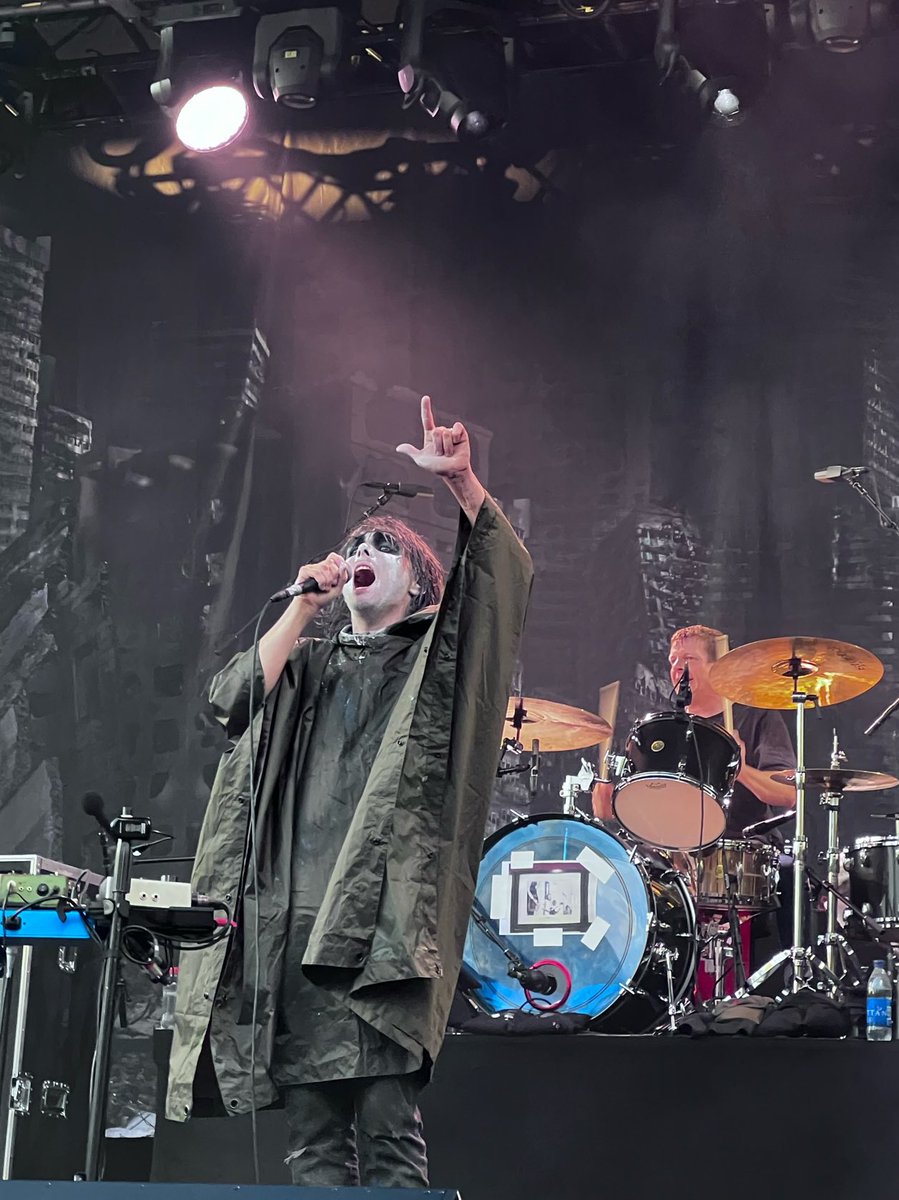 batt_live's tweet photo. popping in to share my epic experience at the stockholm my chemical romance concert then popping out again: a thread https://t.co/BP9yeez3qZ