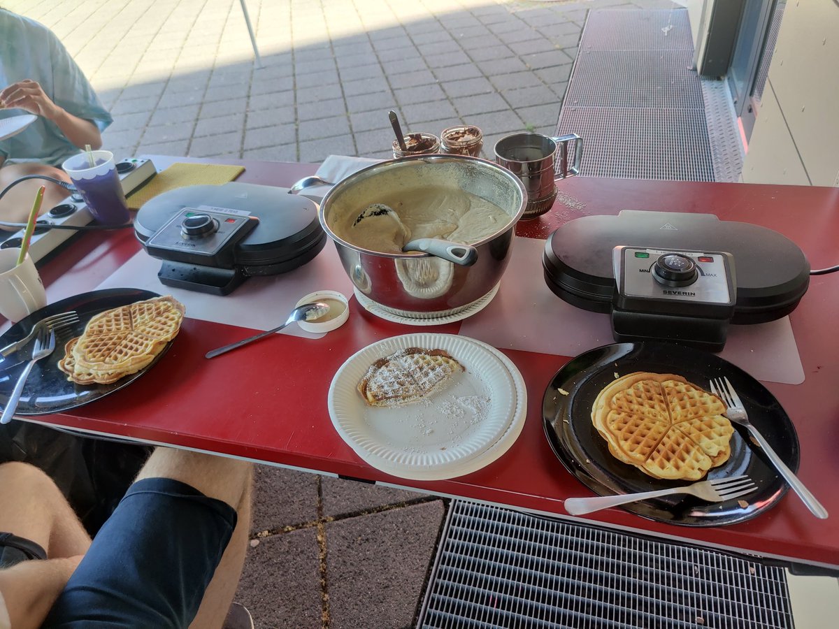 Come and visit us at the Wundtstraße Sommerfest to get free waffles 😋

We also offer tours through our technical rooms.

^jm