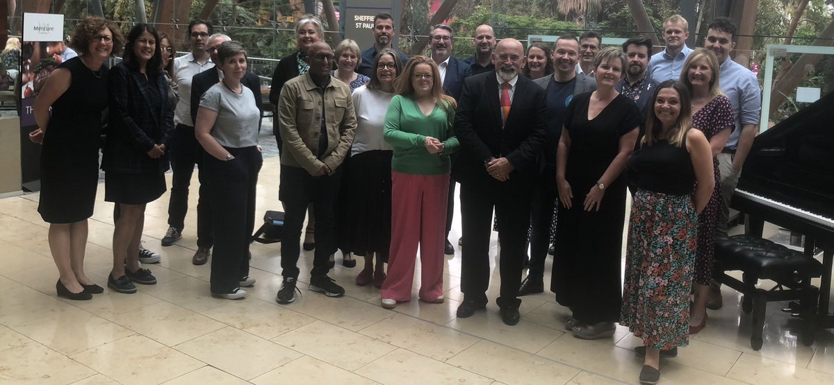 CorinneSettle's tweet photo. Best two days with Embedding Formative Assessment schools, the EFA Mentor team and @dylanwiliam I Best job in the world! @ssat @EducEndowFoundn @EvaHartell #ssatefa https://t.co/jYA7Lz1LKR
