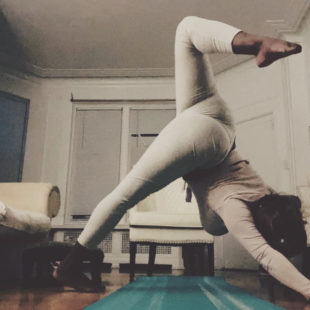 TheMeowU's tweet photo. #Reposted from @kelstheyogi
#Yoga is my #lifepartner. All I've been wanting from anyone I have it already.
Welcome to #s3xflexyoga. See you in class June 26th.
https://t.co/Y4LQRnMvZM
#womenshealth #mindfulness #TheMeowUniversity #shecago #selflove #selflove #hipopeners https://t.co/n7uffpHpOr