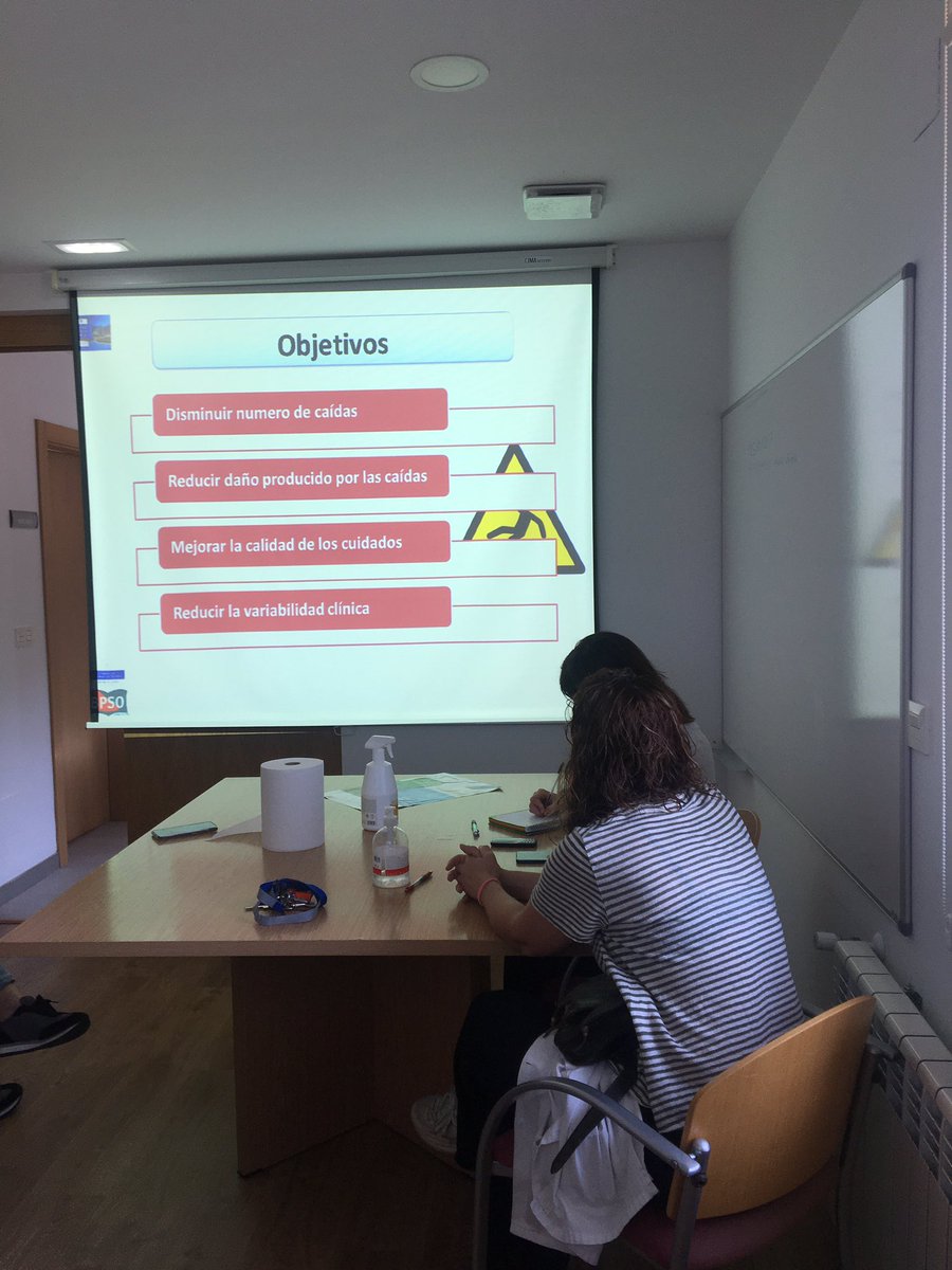 ma_maestre's tweet photo. Continuamos con las sesiones de difusión del proyecto @BPSO y la guía de caídas en los centros de A.P. del Área VIII con Paula Granda. Hoy toco la ZES.@PepaNurse @memiguer @CCR_BPSOAst https://t.co/6IR2YCYlr4