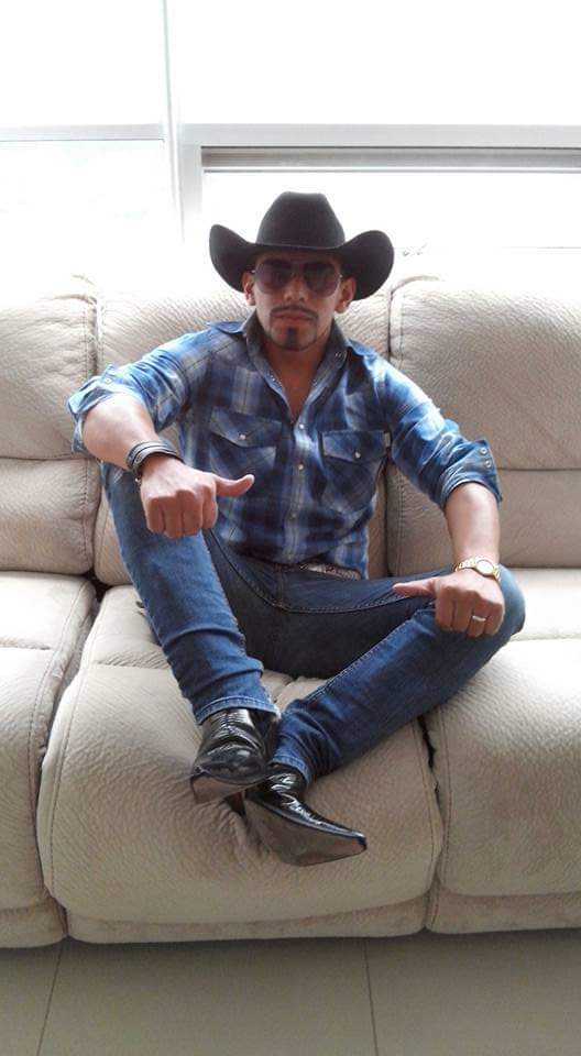 ENRIQUE BOOTS (@bootsenrique) on Twitter photo 