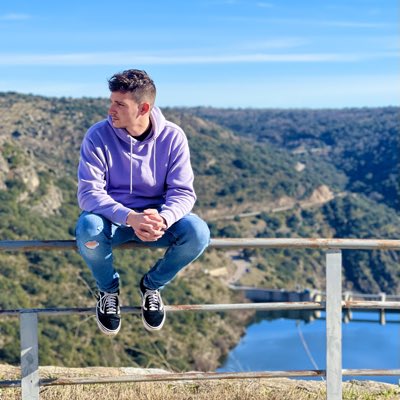 gmhzamora's tweet photo. Habra que actualizar un poco el perfil. 10 años con la misma foto han sido suficientes. #NuevaFotoDePerfil https://t.co/eQL1zVQVVc