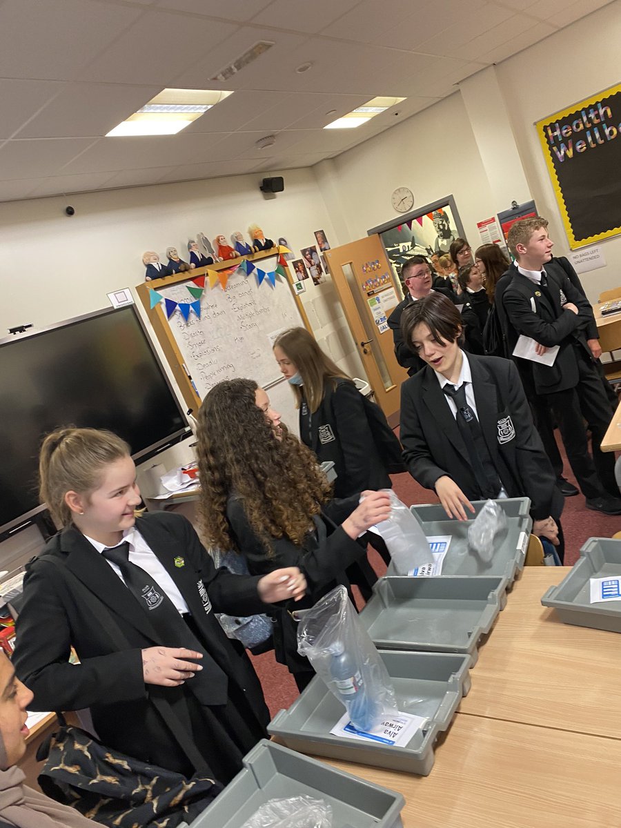 MissMitchellMS's tweet photo. S2 took a trip through airport security this afternoon and looked at counter terrorism methods! Thanks to PC Henderson for the help! @AlvaModStuds #counterterrorism #modernstudies #modstuds https://t.co/P2yiuDOUer