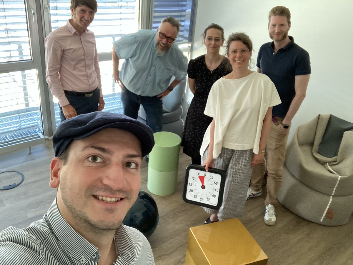 The Cities of #Cologne and #Freiburg met today to develop their methodology on impact monitoring and evaluation of #SmartCity projects! We will be publishing a first position paper in the next days - stay tuned! <a href="/Da_vid_Gela/">David Gela</a> @acim_ivan