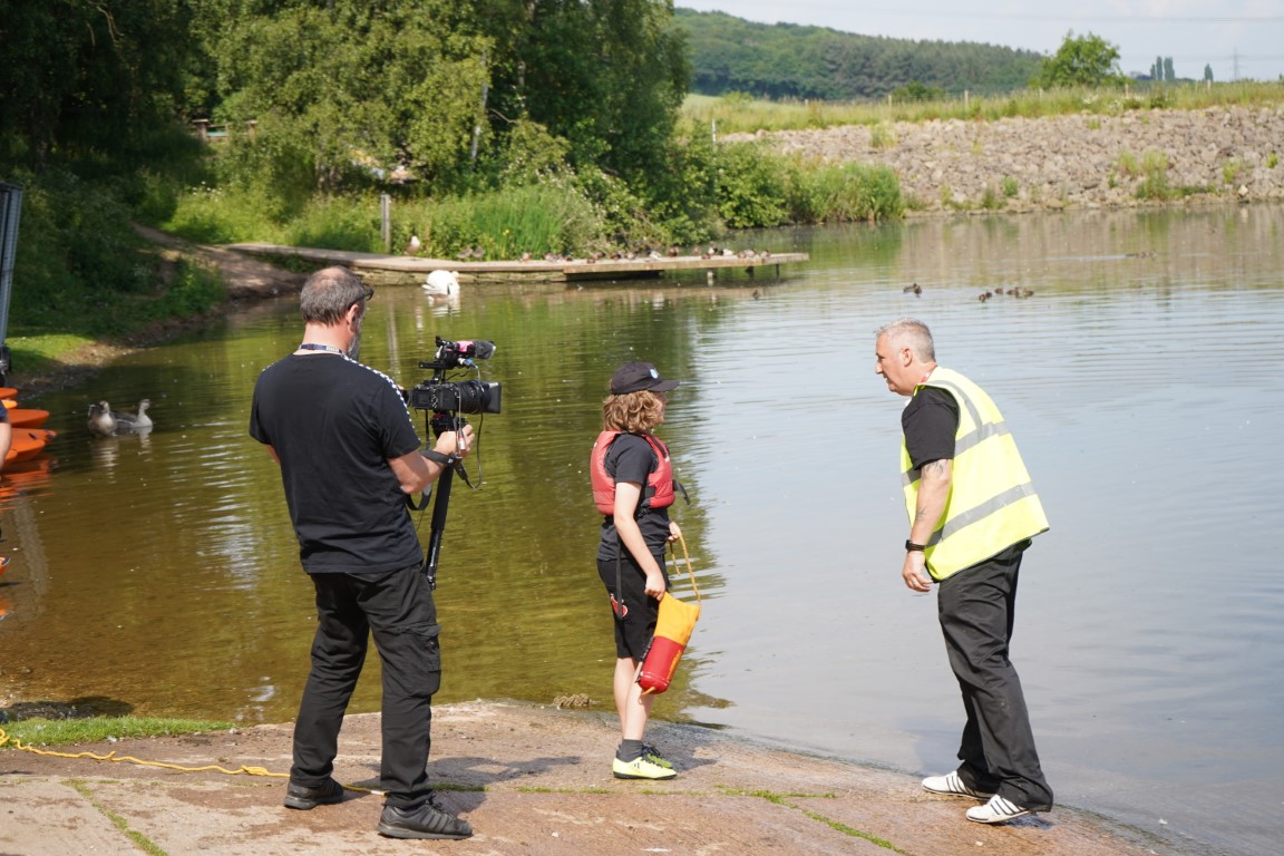 wickersleypt's tweet photo. 🎥 WPT features on @BBCLookNorth!

The film crew joined @SYFR and students from @astonhallschool at Ulley to highlight the dangers of open water.

Keep an eye out on BBC Look North at 6.30pm this evening.  

Read the full story here 👉 https://t.co/vjRTTXO1FJ https://t.co/r13JwsgjW3