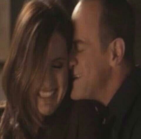 Livdom_kingdom's tweet photo. Time to remind everyone BARSON is Endgame!  #raulriska #raulesparza #oliviabenson #raphaelbarba #love #kisses #bf #gf #MariskaHargitay 
#barson @RaulEEsparza @Mariska https://t.co/Dh8uu248vL https://t.co/X7kcHl5NZg