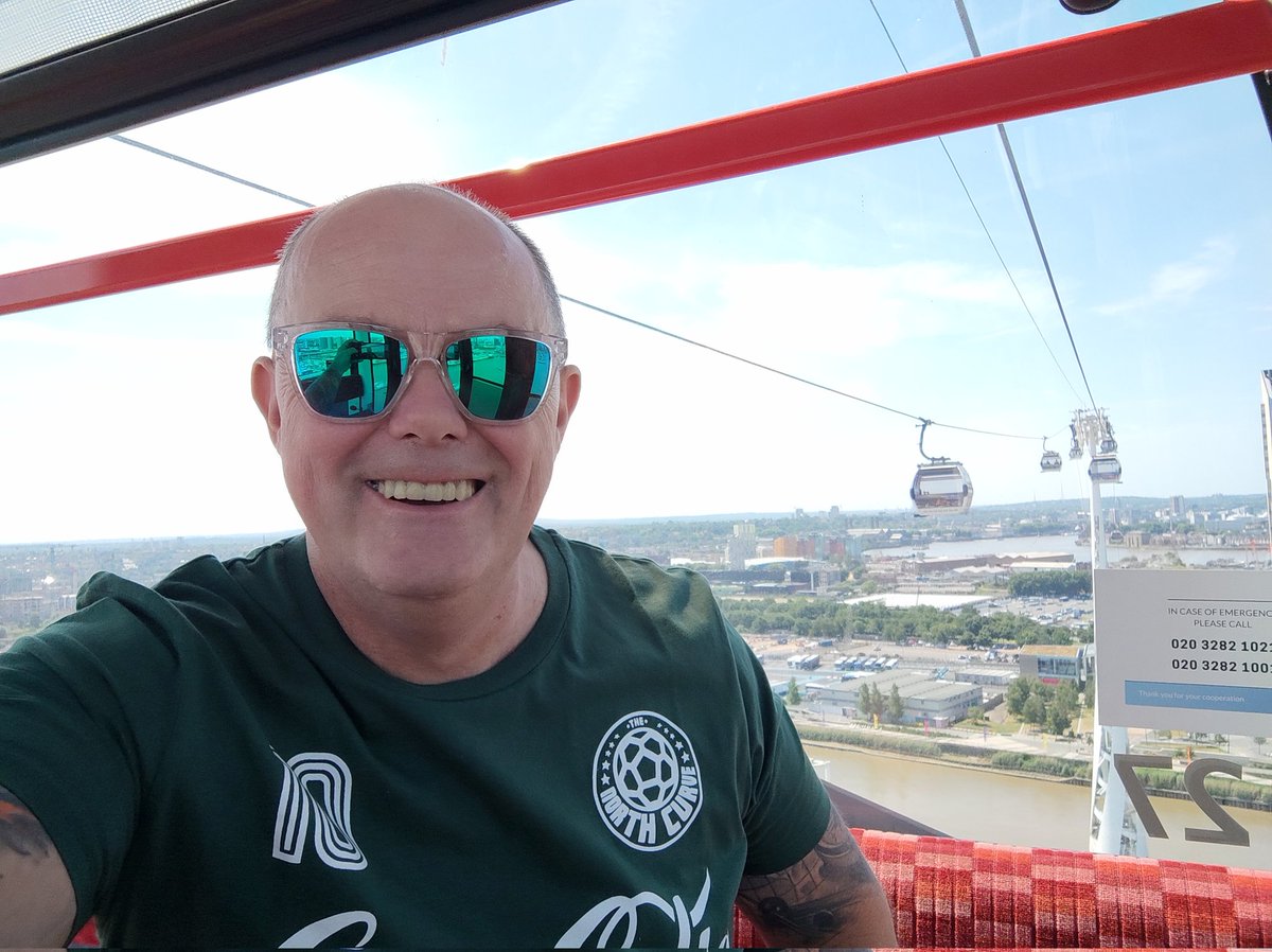 DaveBulpin's tweet photo. Yep a beautiful day for a day in the smoke. #emiratescablecar #hmsbelfast #towerbridge #London #blueskies #makememories @northcurve https://t.co/g1jbRDPBCE