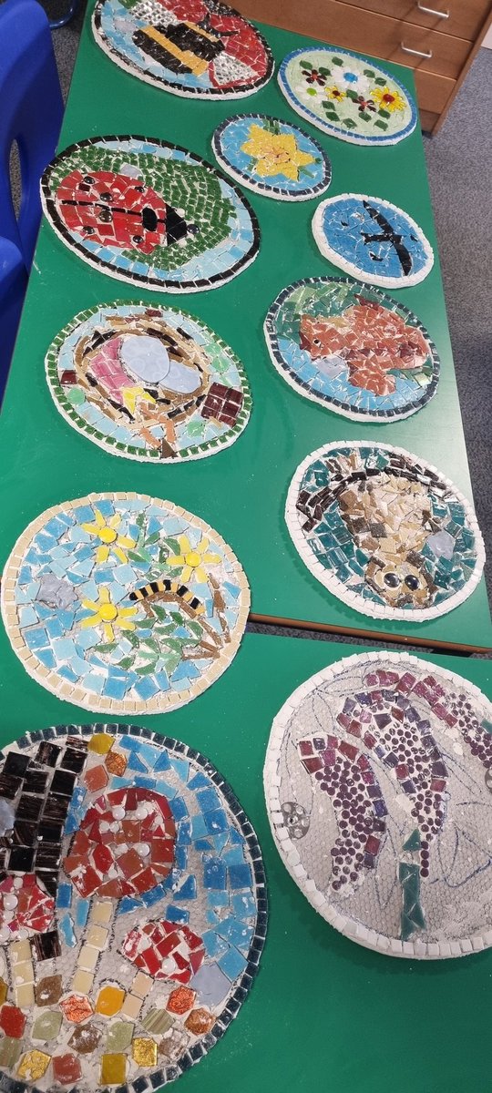 BeckyMSV's tweet photo. Huge well done to the children at this school in #Bolton we can't wait to see your finished mosaics brightening up the garden at our new happi scheme #superstars #community @MSVHousing https://t.co/w7cCBJK6le