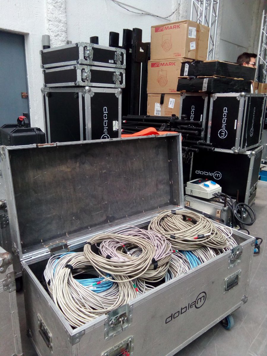 grupodoblem's tweet photo. @pccomponentes ¿Cables? https://t.co/hydAZlnpJ3