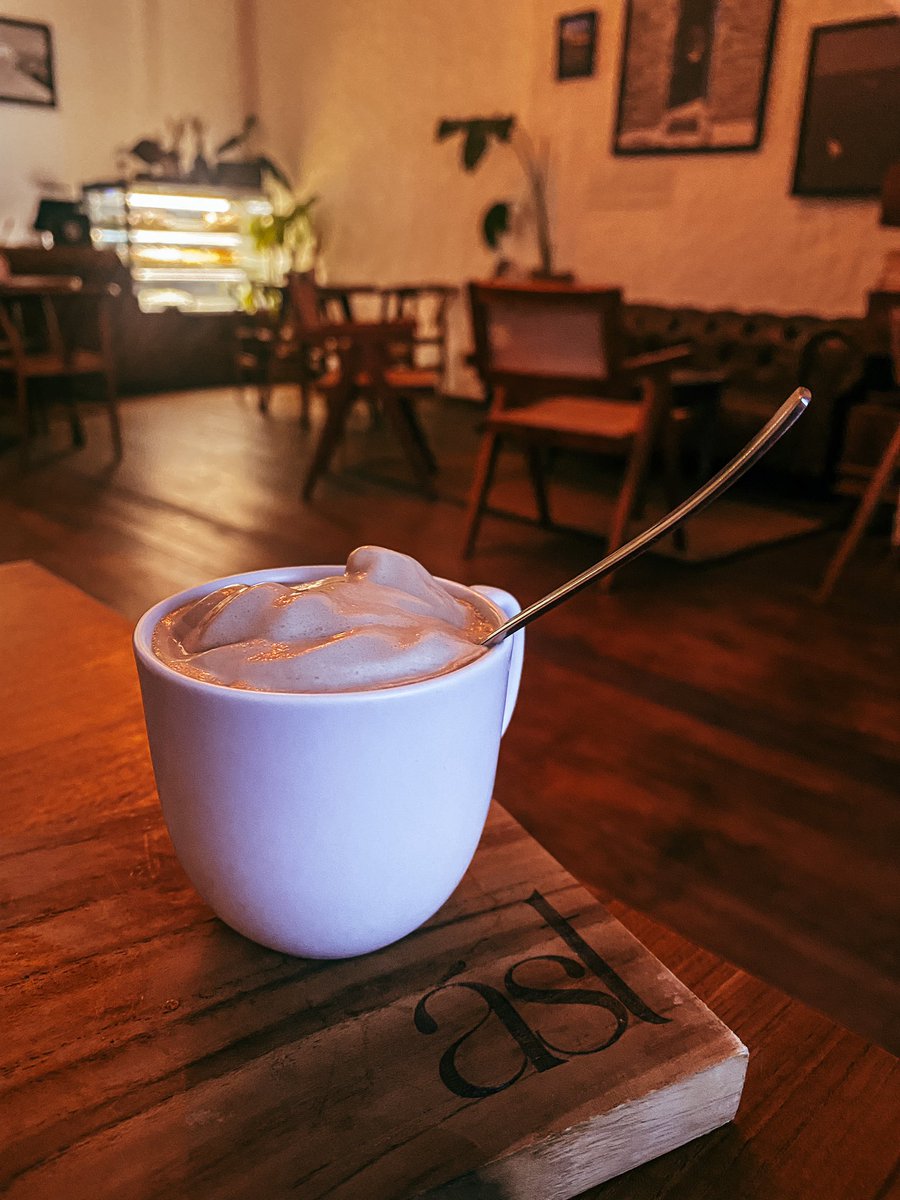 FaeFarhad's tweet photo. Crème Expresso 

@Ast_cafemv https://t.co/Q3pmBnvlsX