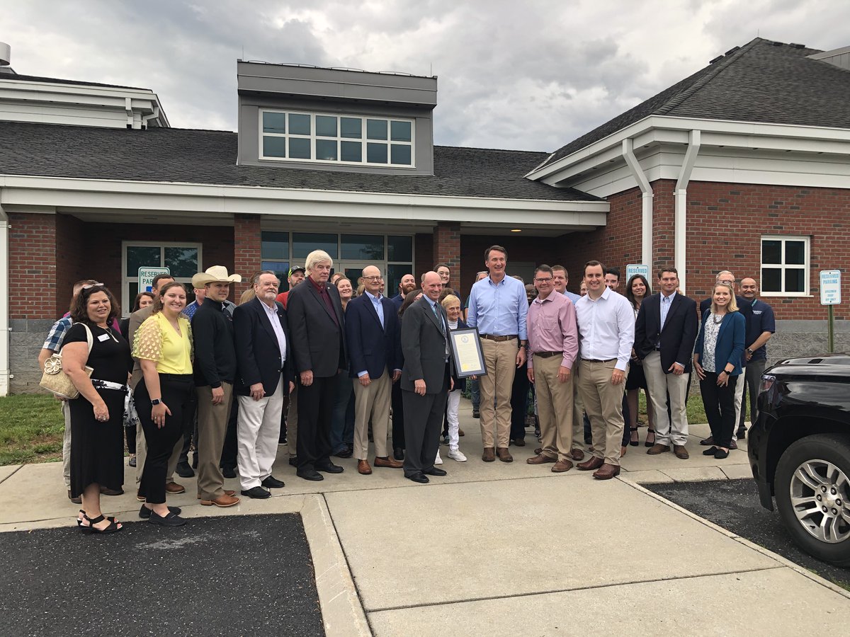 VaAgriculture's tweet photo. @GovernorVA visited the VDACS Lab in #Harrisonburg, where he presented Commissioner Guthrie and Virginia ag industry leaders with the Virginia Agriculture Week Proclamation. He met VDACS staff, toured the laboratories and even conducted an experiment! #VaAgWeek @AgForestryVA https://t.co/xbMZph2Ui5