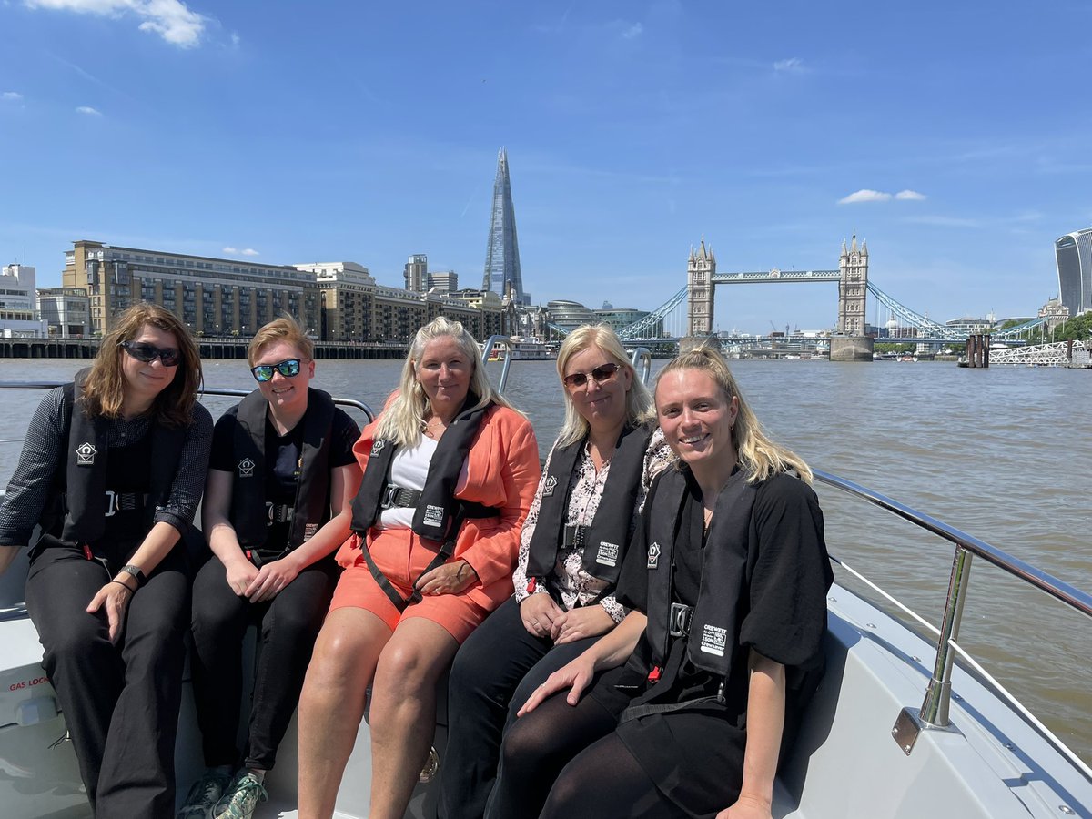 Thames_Academy's tweet photo. Today the #WOTW network visited @MPSonthewater the oldest organised police force in the world hosted by PC Charmaine Boswarva. We were treated to demonstrations from the dog &amp; line access teams, went afloat on a river familiarisation and finished of with a tour of the museum https://t.co/UJv1jHkNHg